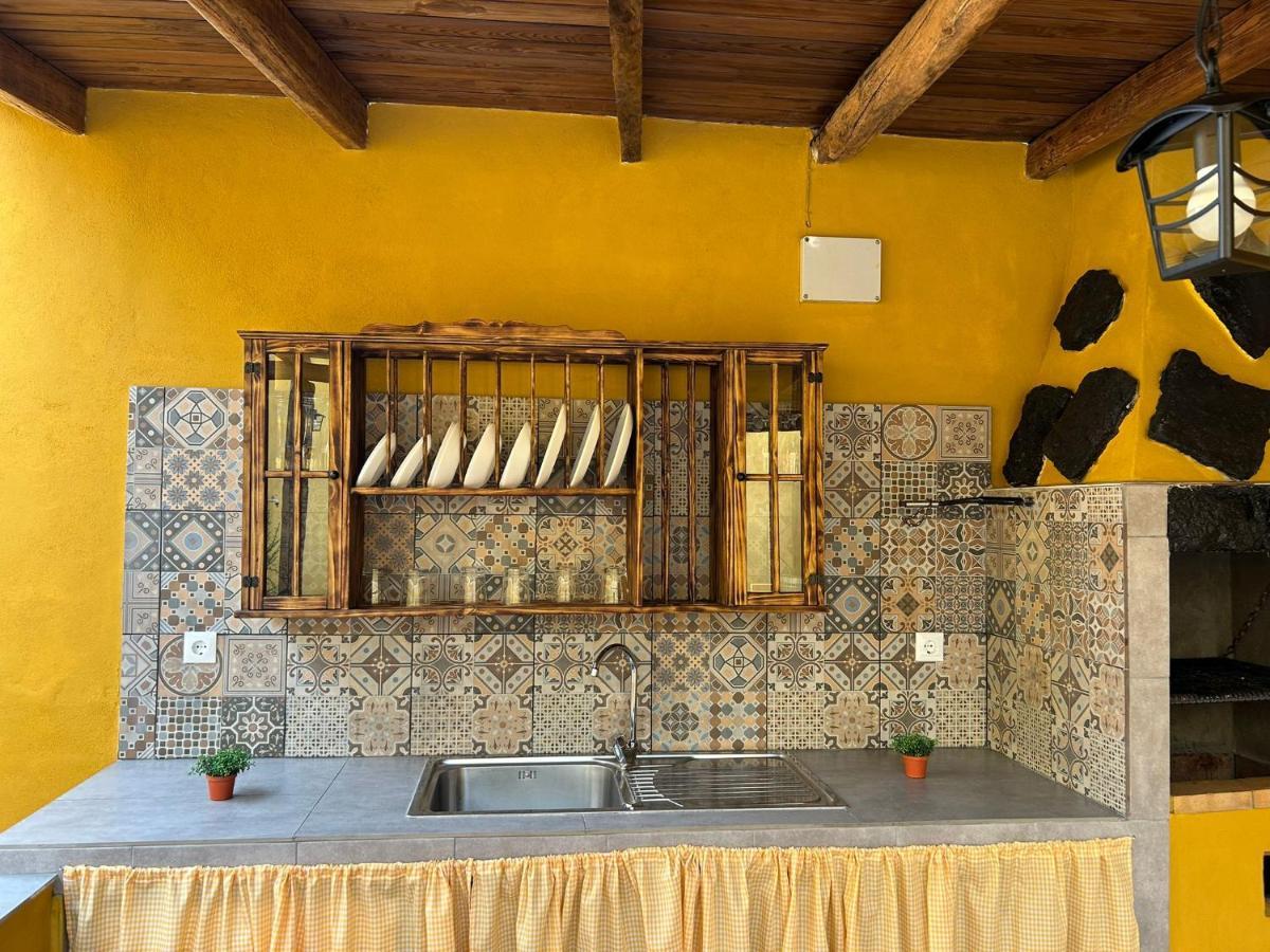 Tradicional Casa Canaria Con Piscina Y Vistas Al Teide อิคอดเดลอสวินอส ภายนอก รูปภาพ