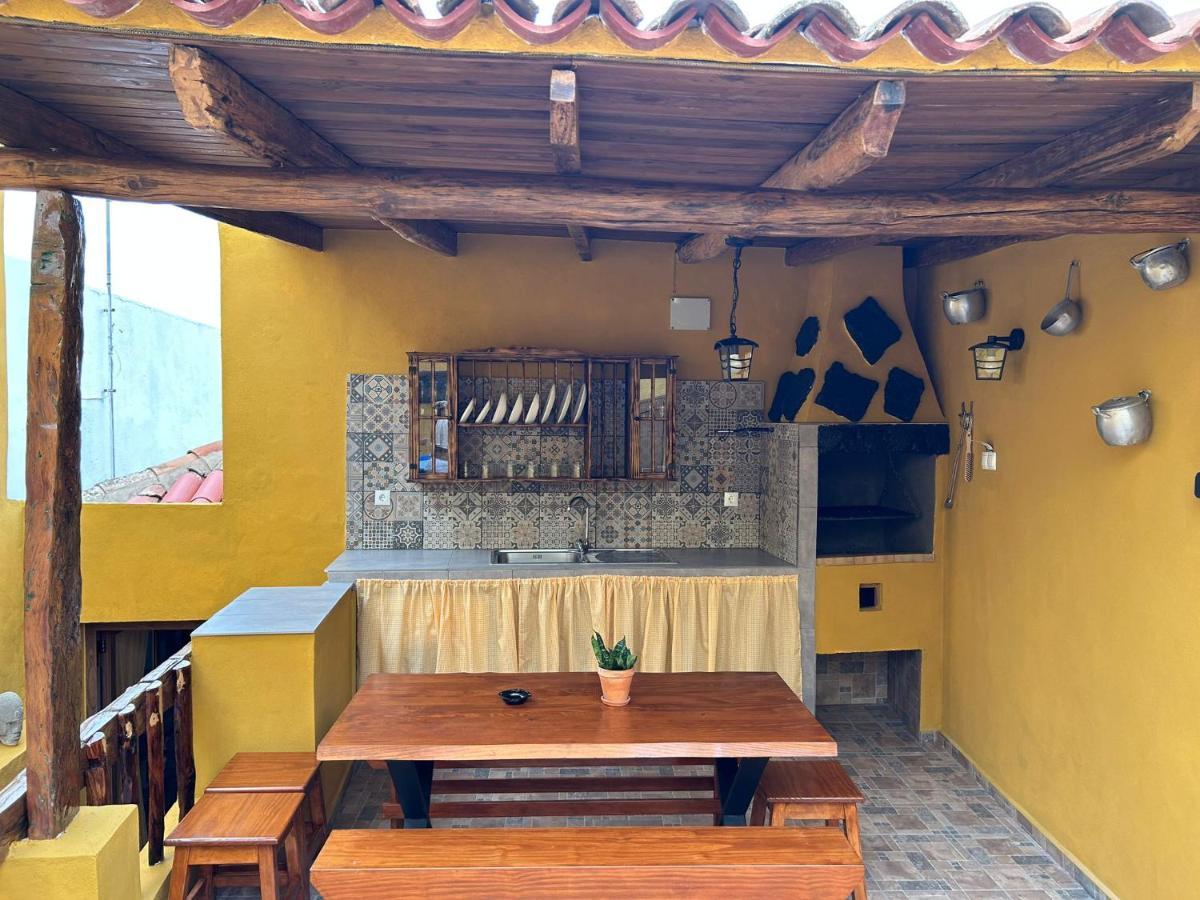 Tradicional Casa Canaria Con Piscina Y Vistas Al Teide อิคอดเดลอสวินอส ภายนอก รูปภาพ